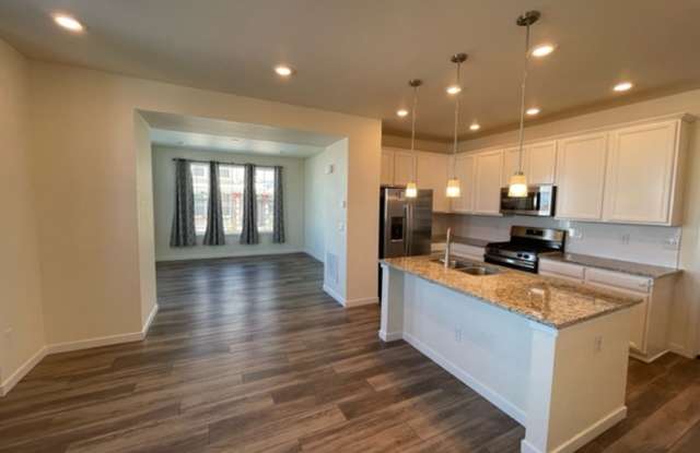 Beautiful  Spacious 4Bed, 3Bath In Breathtaking Erie Co, photos photos