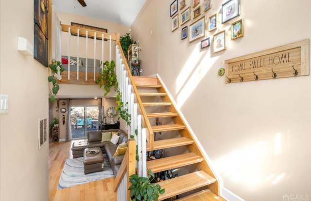 31-D chicopee Drive Gallery 2