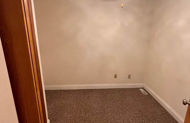129 E Gorham - Unit 2 Gallery 4