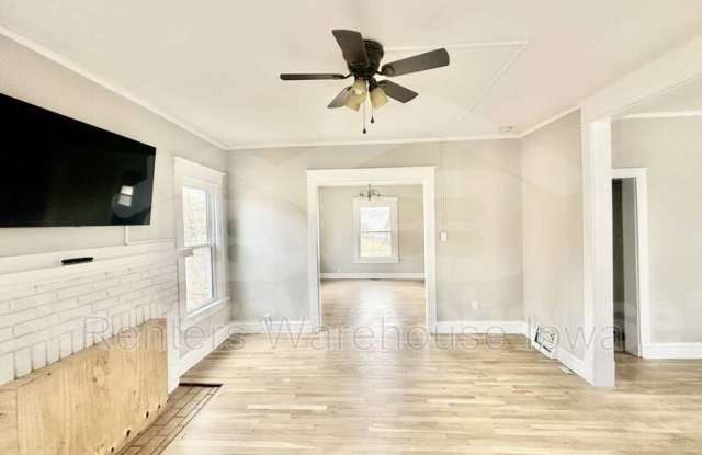 3114 School Street - 3114 School Street, Des Moines, IA 50312