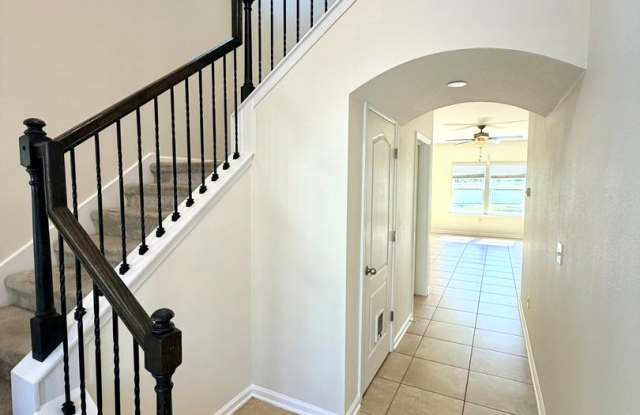 4BR/2.5BA Forest Hammock Luxury Home! Gallery 4