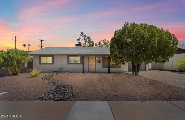 8535 E Catalina Drive - 8535 East Catalina Drive, Scottsdale, AZ 85251