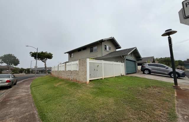 Royal Kinia Single Family 3 bedroom, 2.5 Bath, 2 car garage Gallery 4