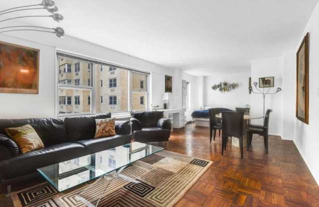 20 East 9th Street photos photos