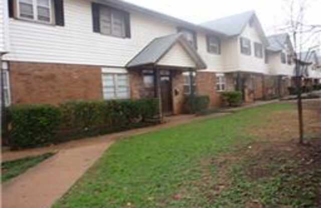 Nice 2 Bedroom Condo w 2 Car Garage photos photos