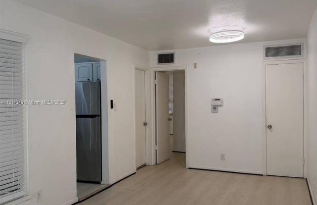 125 SW 1st Ave - 125 Southwest 1st Avenue, Hallandale Beach, FL 33009