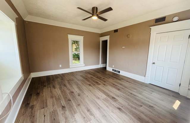 Cute & Newly Upgraded 1-Bedroom Home in Derby with Spacious Yard! Gallery 3