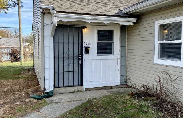 6227 Commodore Drive - 2 Gallery 2