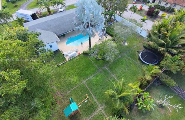 8495 SW 141st St photos photos