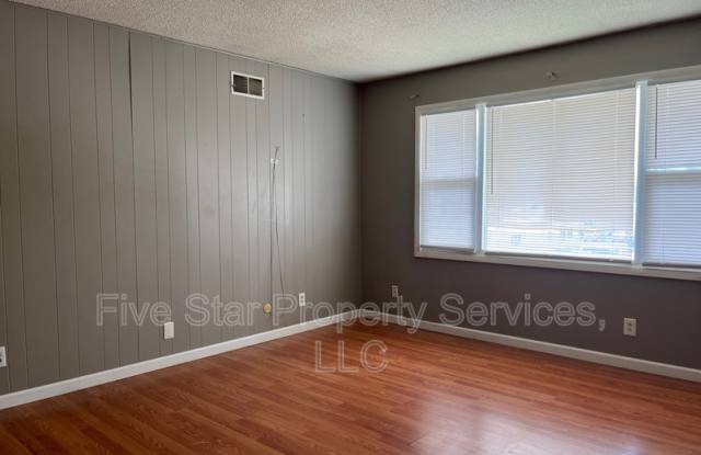 205 W Allen St photos photos