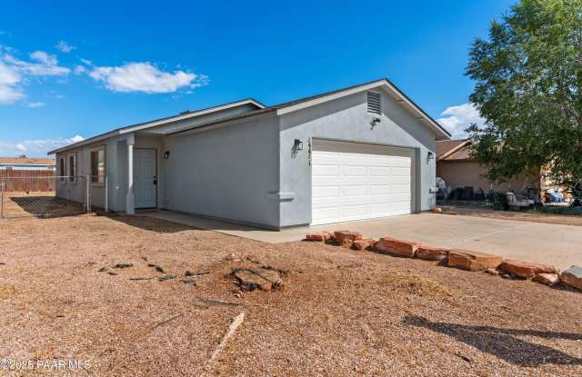 24421 N Diamond Head Avenue - 24421 North Diamond Head Avenue, Paulden, AZ 86334