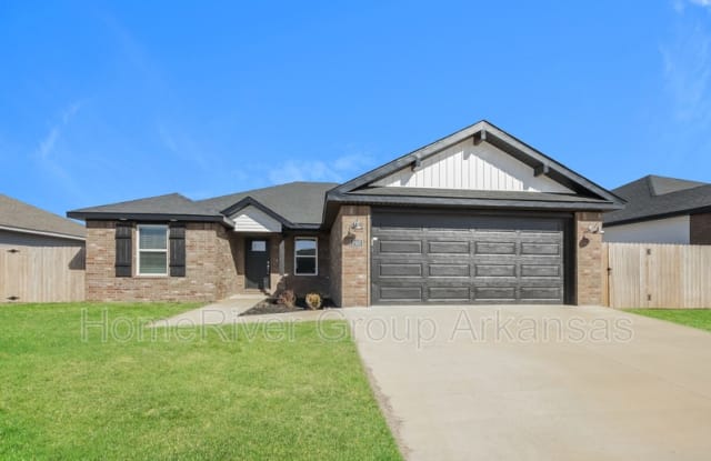 240 Grove Lane - 240 Grove Lane, Centerton, AR 72713