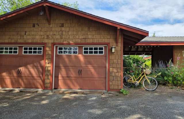 ***MOVE IN SPECIAL*** Adorable 2 bedroom house for rent in quiet Entiat! Gallery 4