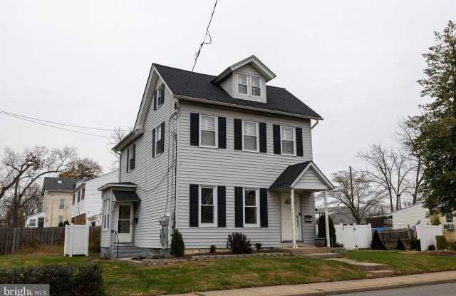 103 E MONTGOMERY Avenue - 103 East Montgomery Avenue, Hatboro, PA 19040