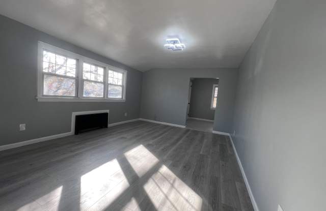 125 VERNON AVE - 125 Vernon Avenue, Paterson, NJ 07503