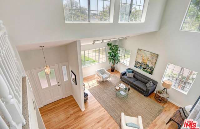 8016 DUNBARTON Avenue Gallery 2