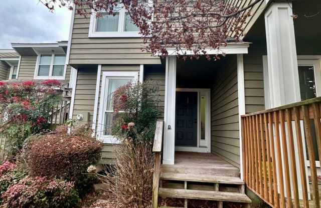 2-Bedroom, 2.5-Bath Condo with Water Views off Great Neck Road Gallery 1
