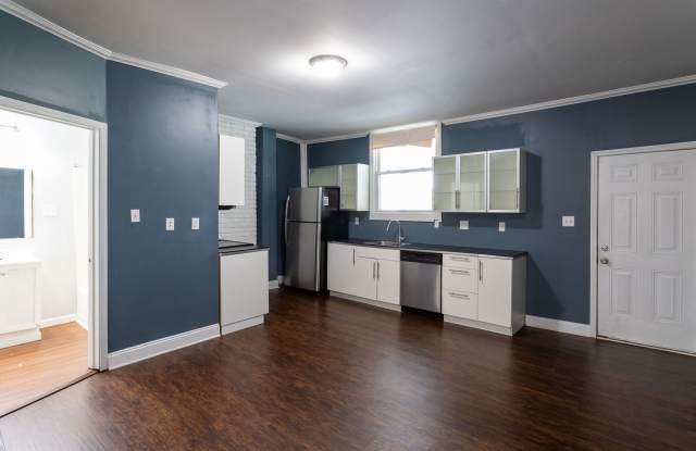 Available August 1st - Spacious 6 Bedroom, 2 FULL Bath Home Located in South Side Slopes! photos photos