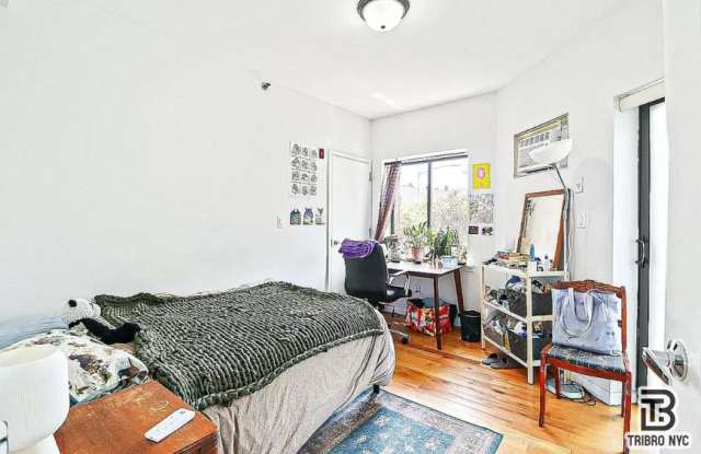 1296 Myrtle Avenue Gallery 2