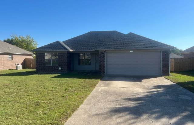 3 Bed 2 Bath Home - 1430 Ola Street, Conway, AR 72032