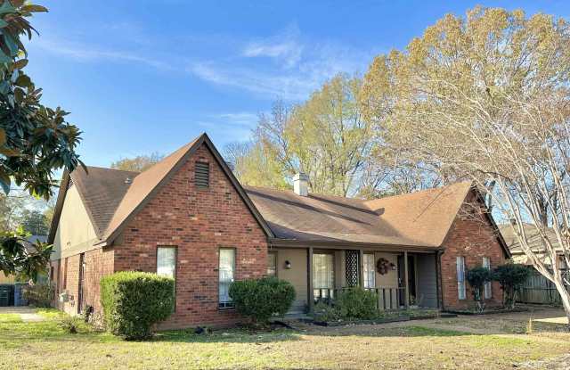 2065 GOLDBRIER Ln Gallery 1