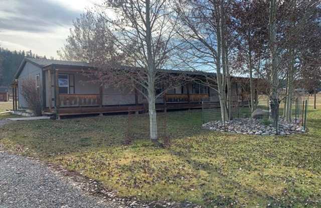 3 Bed, 2 Bath Home in Lower Stillwater Valley Gallery 1