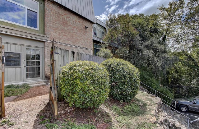 620 S 1st St Apt 114 - 620 First St, Austin, TX 78704