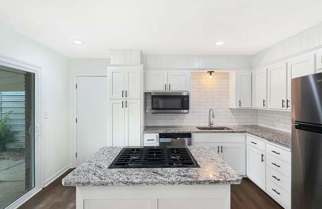 Fully Renovated 3 Bedroom Home with All-New Interior & Major System Updates Gallery 4