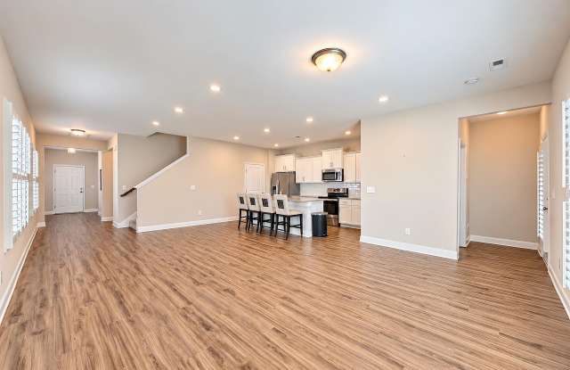 3229 McClellan Way Gallery 3