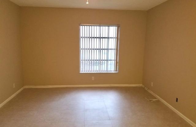 2200 NE 66th Street - 2200 Northeast 66th Street, Fort Lauderdale, FL 33308