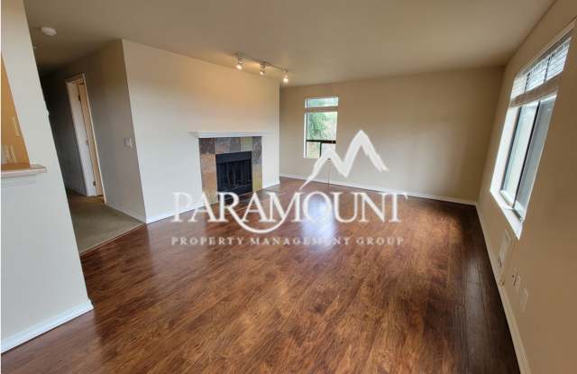 2 Bedroom Condo !!!!! - 1735 West Sunn Fjord Lane, Navy Yard City, WA 98312