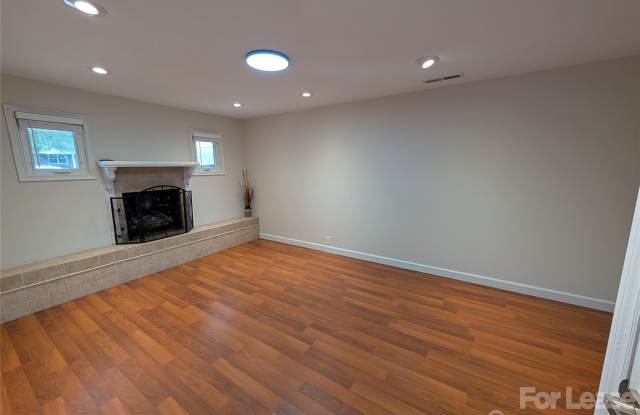 702 Dogwood Lane Gallery 2
