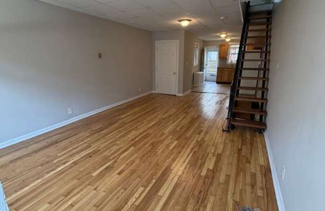 Move-In Ready 3BR/1BA South Philly Rowhome with In-Unit Laundry — 2 or 3BR Housing Choice Vouchers Welcome Gallery 4