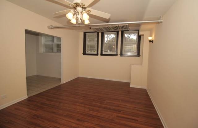 4939 North Whipple Street - G Gallery 2