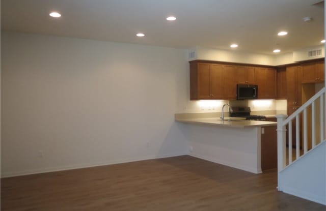 319 Fenimore Ave Gallery 3