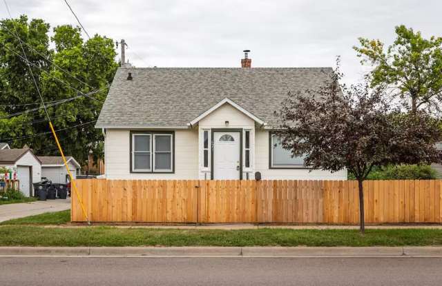 3BR house steps from Emplify/Gundersen! Gallery 1