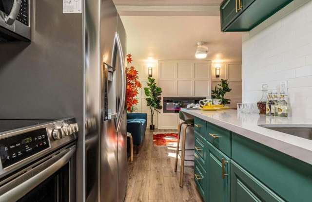 7126 N 19th Avenue - 7126 North 19th Avenue, Phoenix, AZ 85021