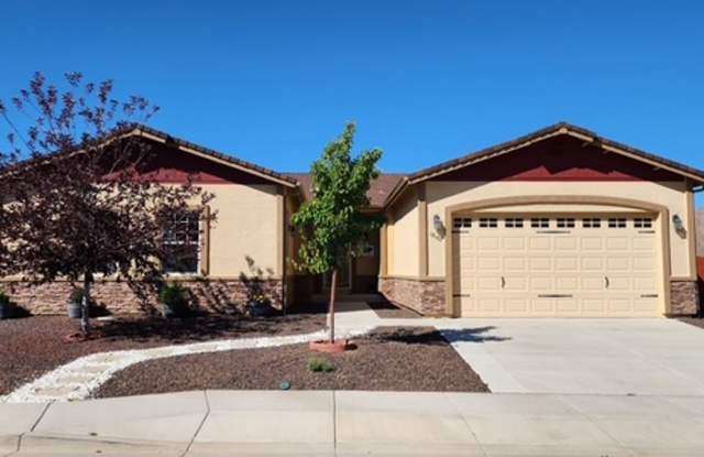 Cold Springs Stunner - Immaculate Newer Home Gallery 3