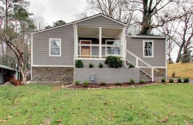 Beautiful Three Bedroom that offers Comfort, Space & Convenience in the Heart of Decatur! photos photos