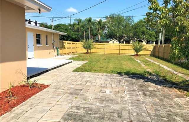 1591 Druid Road Gallery 2