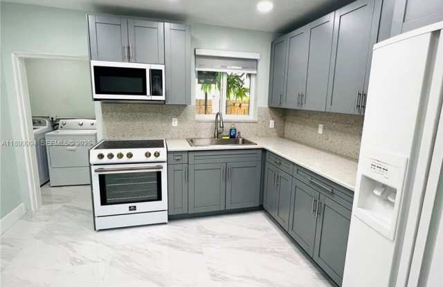 10370 SW 174th Ter - 10370 Southwest 174th Terrace, West Perrine, FL 33157