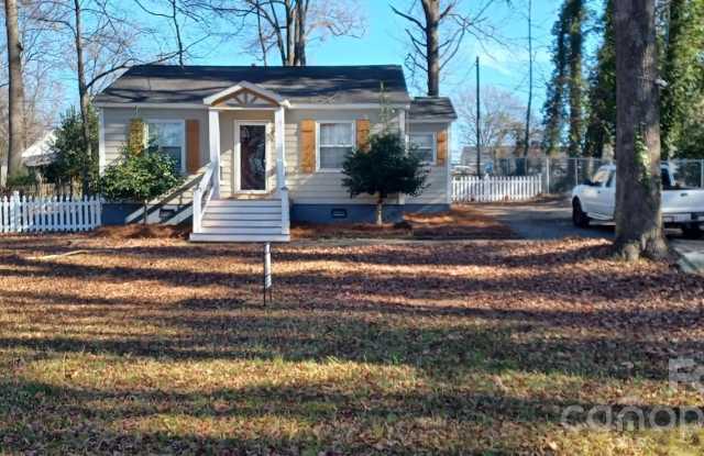 1514 Lisbon Lane photos photos