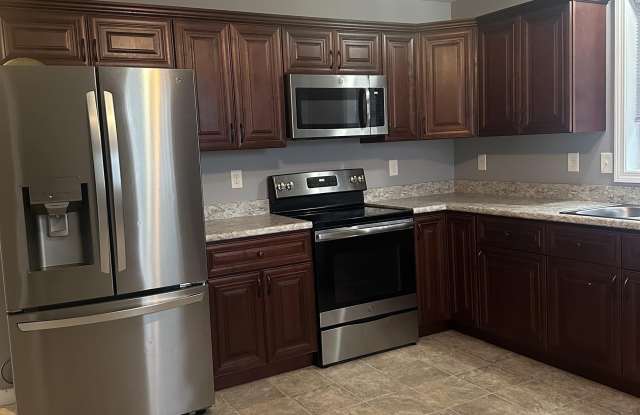 56 Exeter Avenue - 56 Exeter Avenue, Manchester, NH 03103 56 Exeter Avenue - 56 Exeter Avenue, Manchester, NH 03103