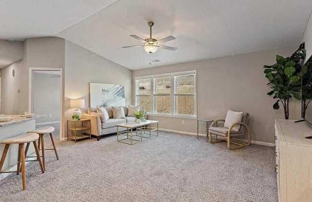 4728 Bentwood Hills Drive Gallery 2