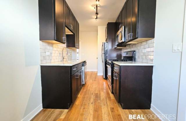 2207 W Eastwood Ave photos photos