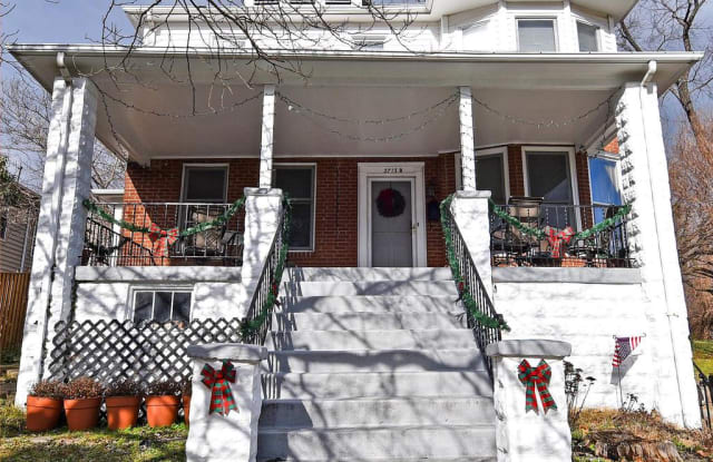 2713 S 24TH RD S #A - 2713 24th Rd S, Arlington, VA 22206