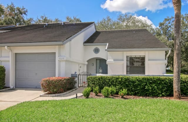4229 BRENTWOOD PARK CIRCLE - 4229 Brentwood Park Circle, Northdale, FL 33624