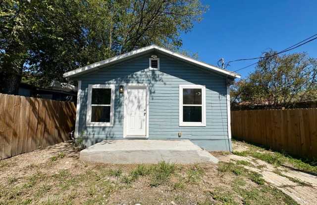 Fall Special: Remodeled 3/2 Home for Just $1,099! Gallery 1