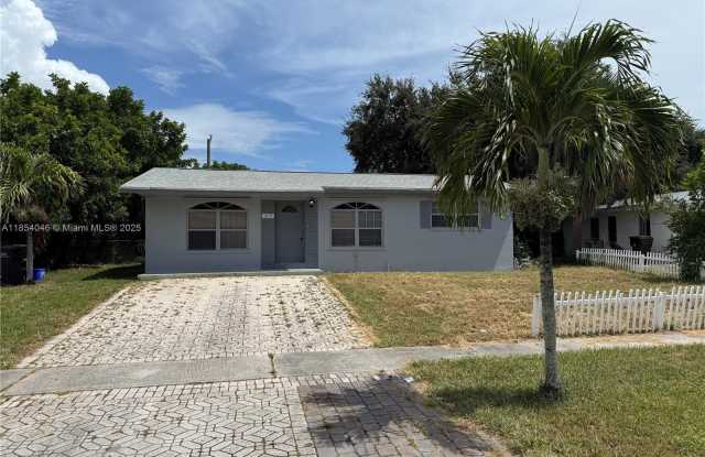 1619 43rd St photos photos