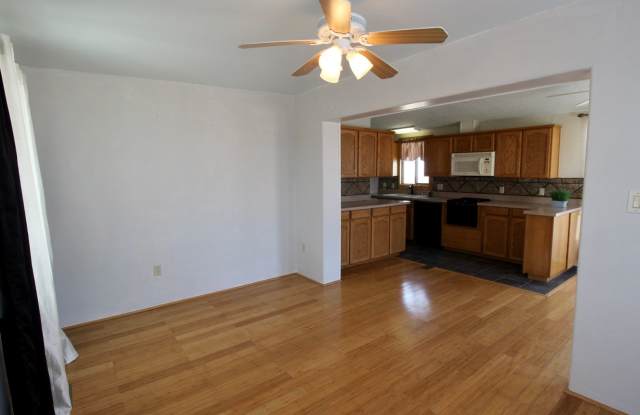 12606 E 45th St RV Access Gallery 4